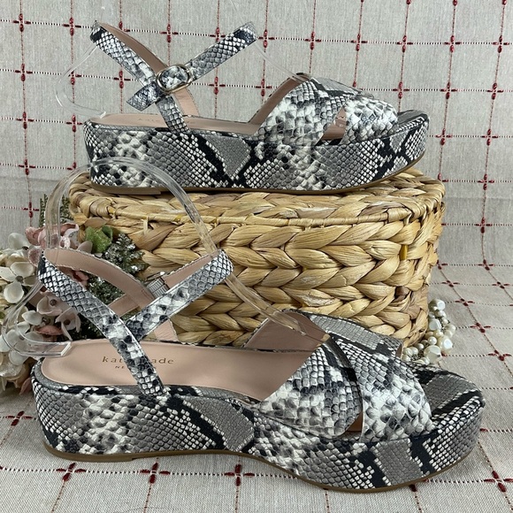 🌺HP Kate Spade “Bunton” Snakeskin Embossed Leather Strappy Platform Sandals 9.5 - Picture 3 of 10